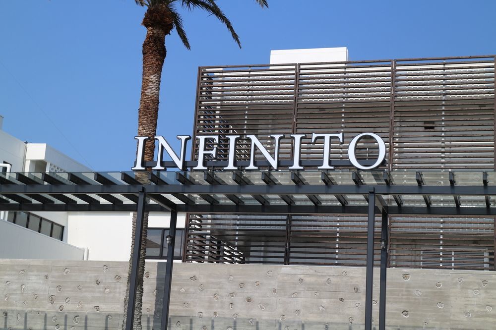 Infinito Hotel And Spa Сирахама Экстерьер фото
